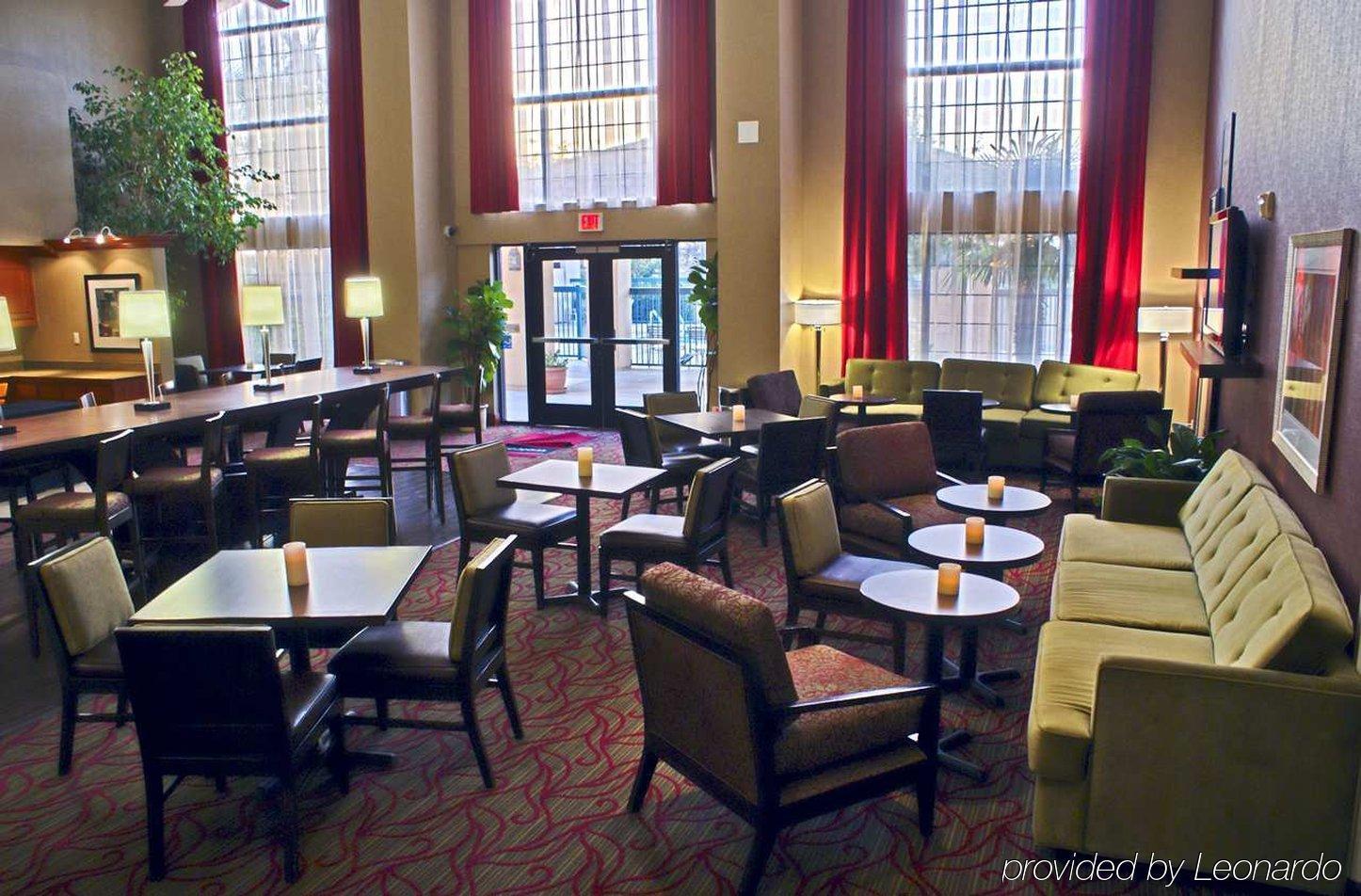 Hampton Inn&Suites Camarillo Restaurant photo